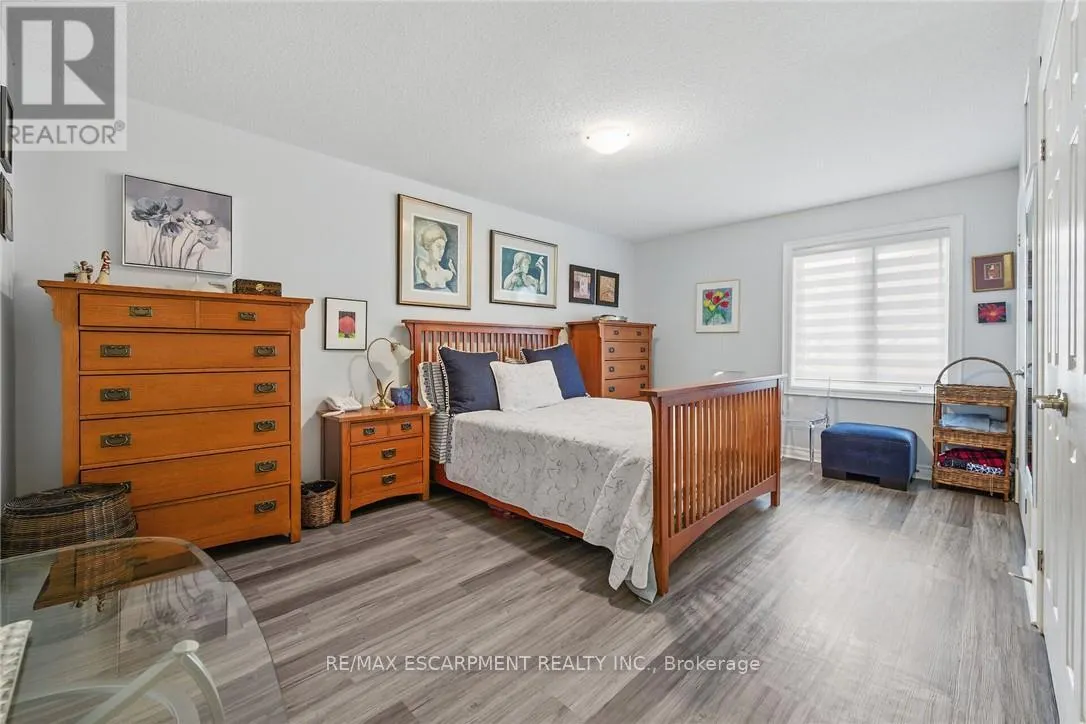 31 - 810 GOLF LINKS ROAD