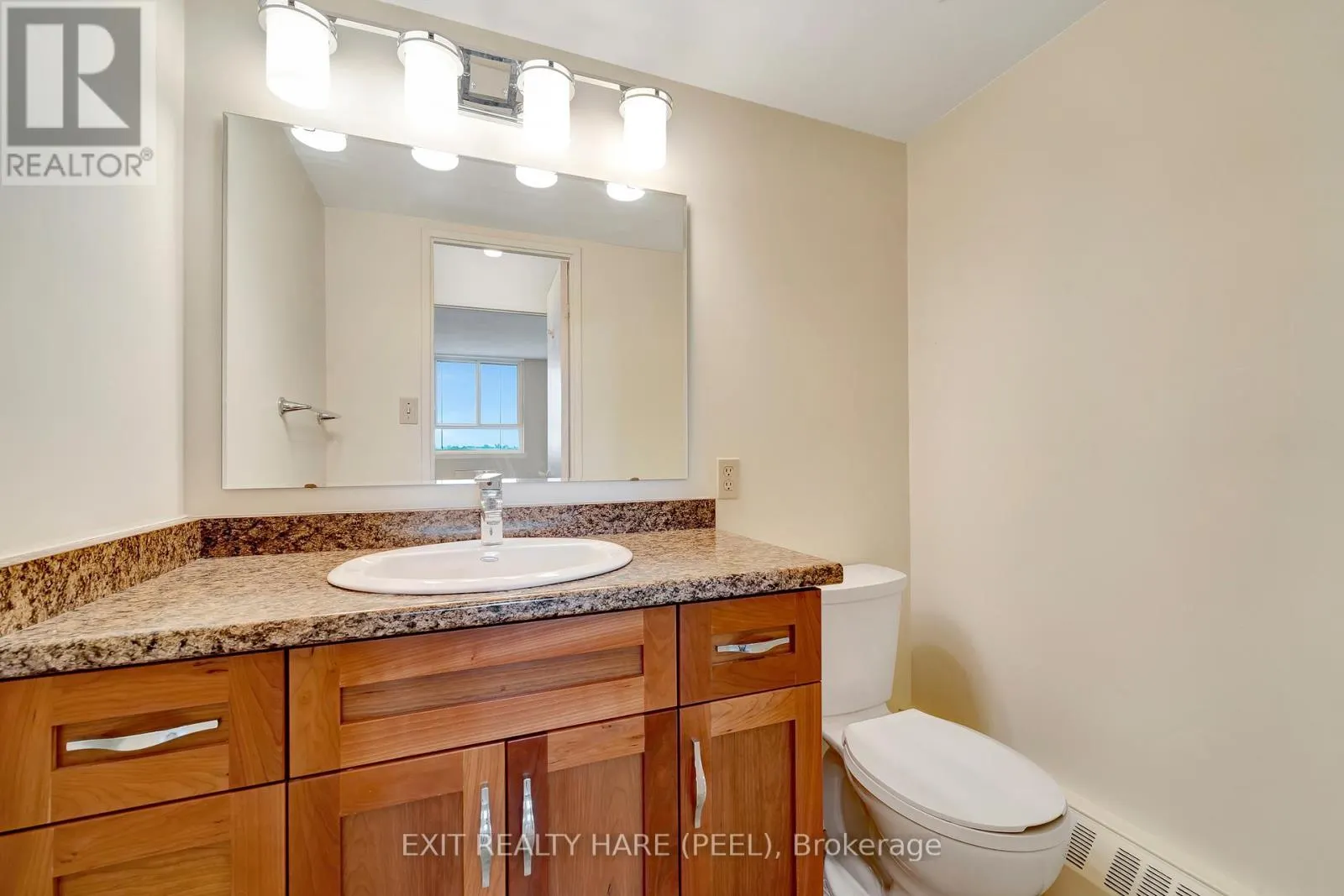 804 - 225 HARVARD PLACE