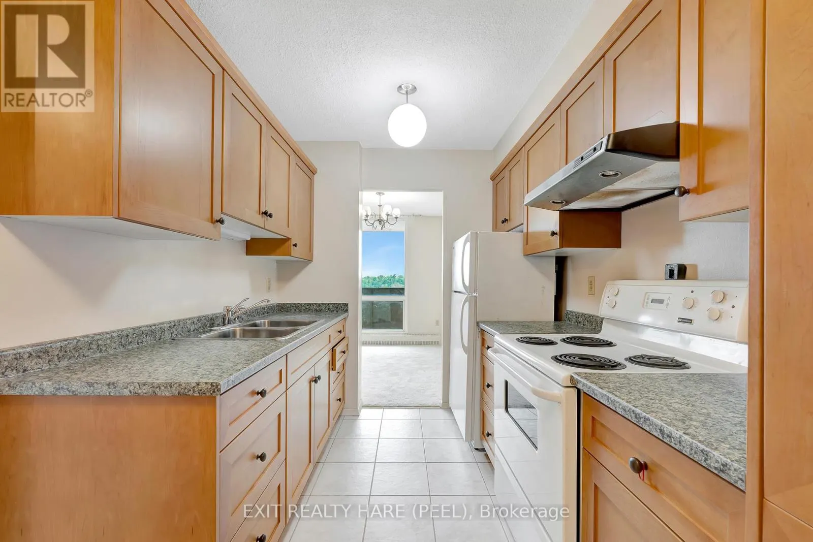 804 - 225 HARVARD PLACE