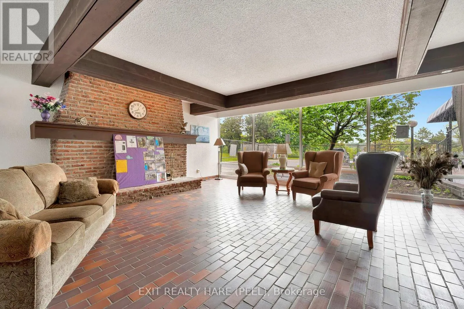 804 - 225 HARVARD PLACE