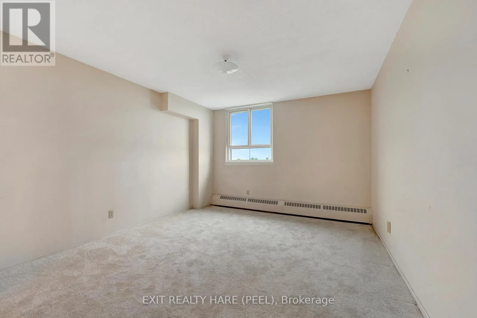 804 - 225 HARVARD PLACE