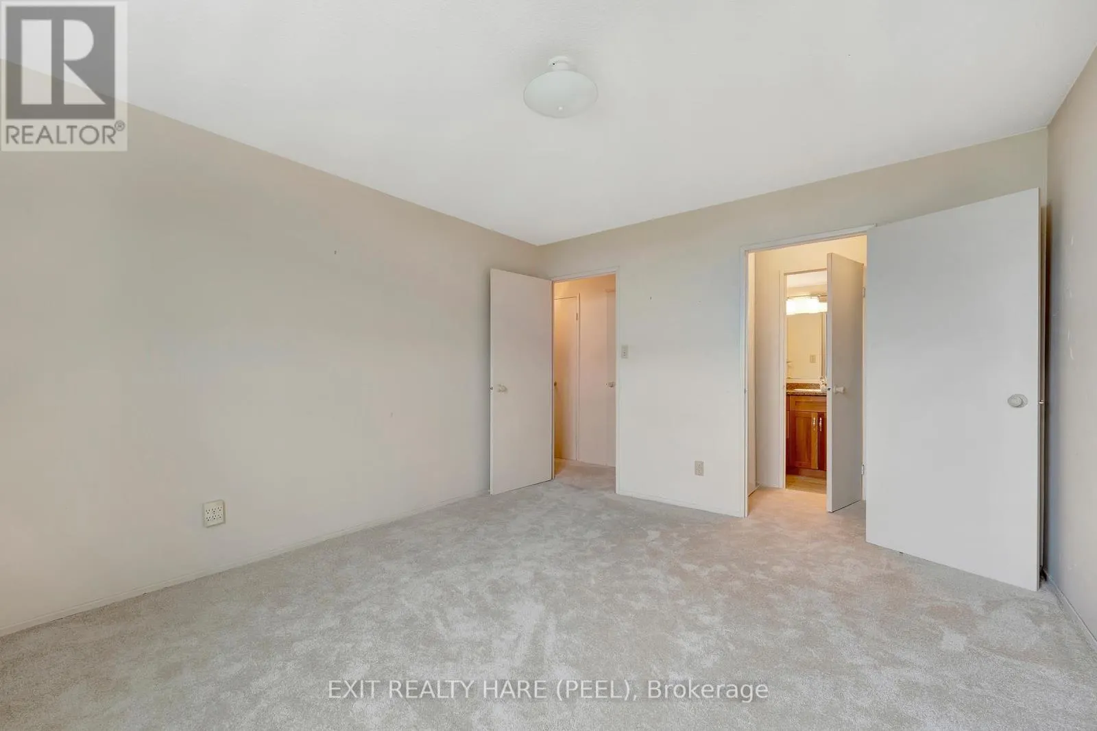 804 - 225 HARVARD PLACE
