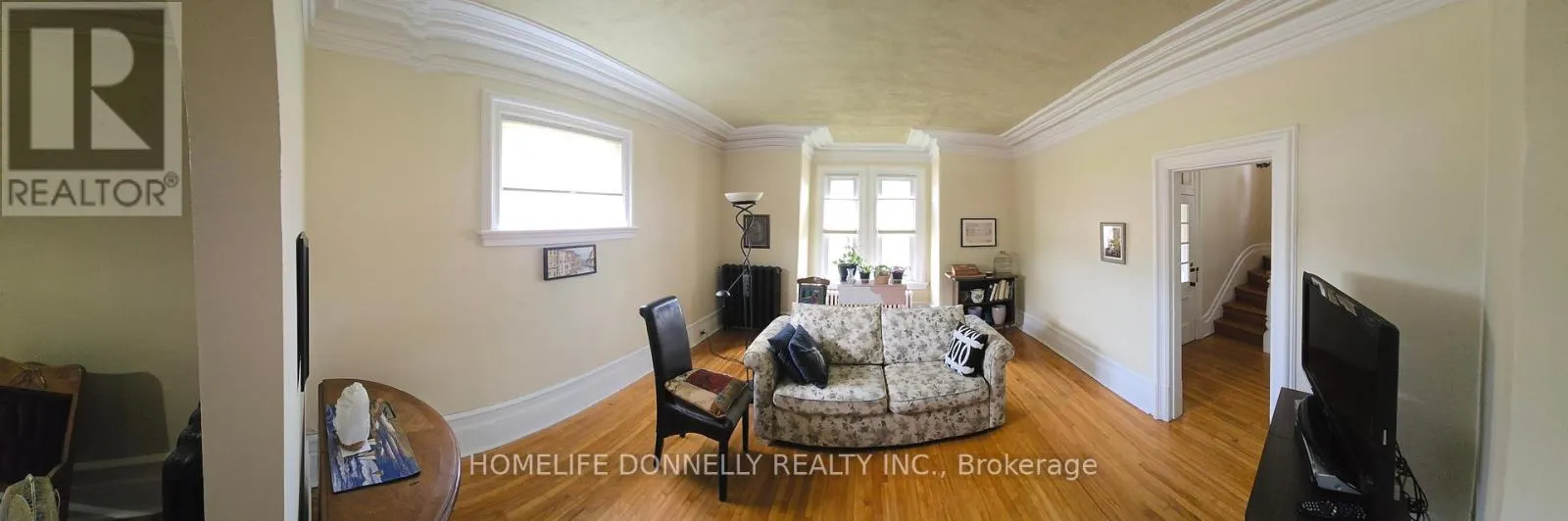 500 PEMBROKE STREET W