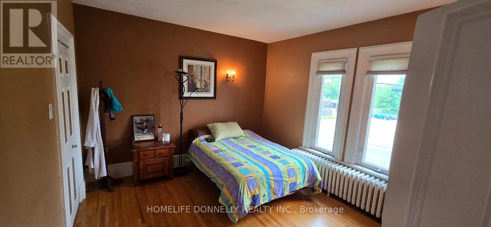 500 PEMBROKE STREET W