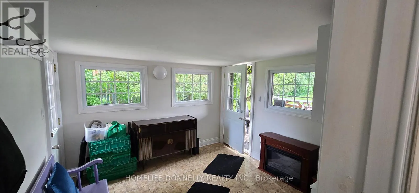 500 PEMBROKE STREET W