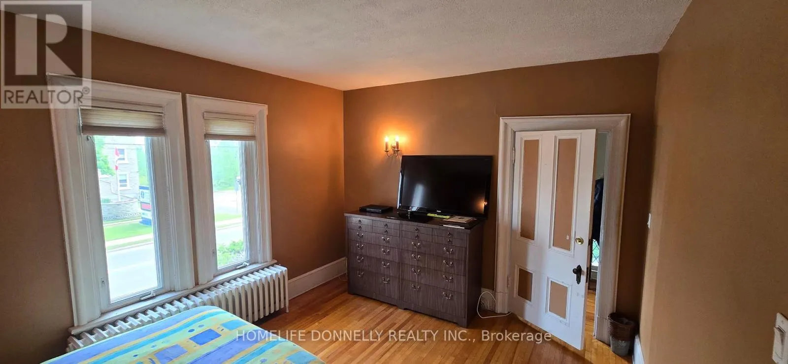 500 PEMBROKE STREET W