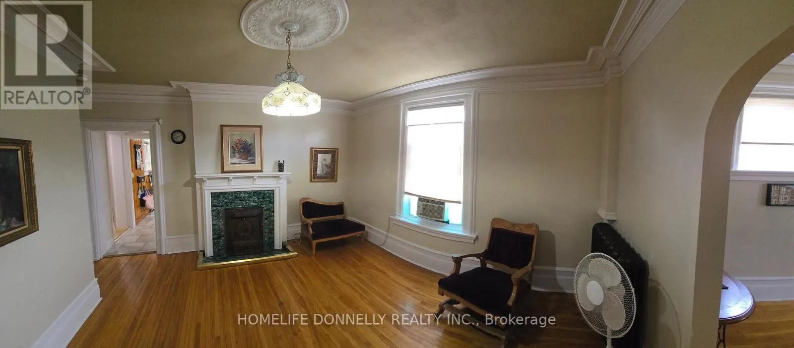 500 PEMBROKE STREET W
