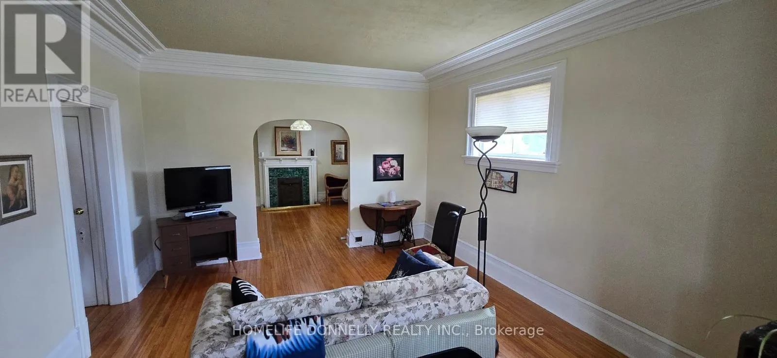500 PEMBROKE STREET W