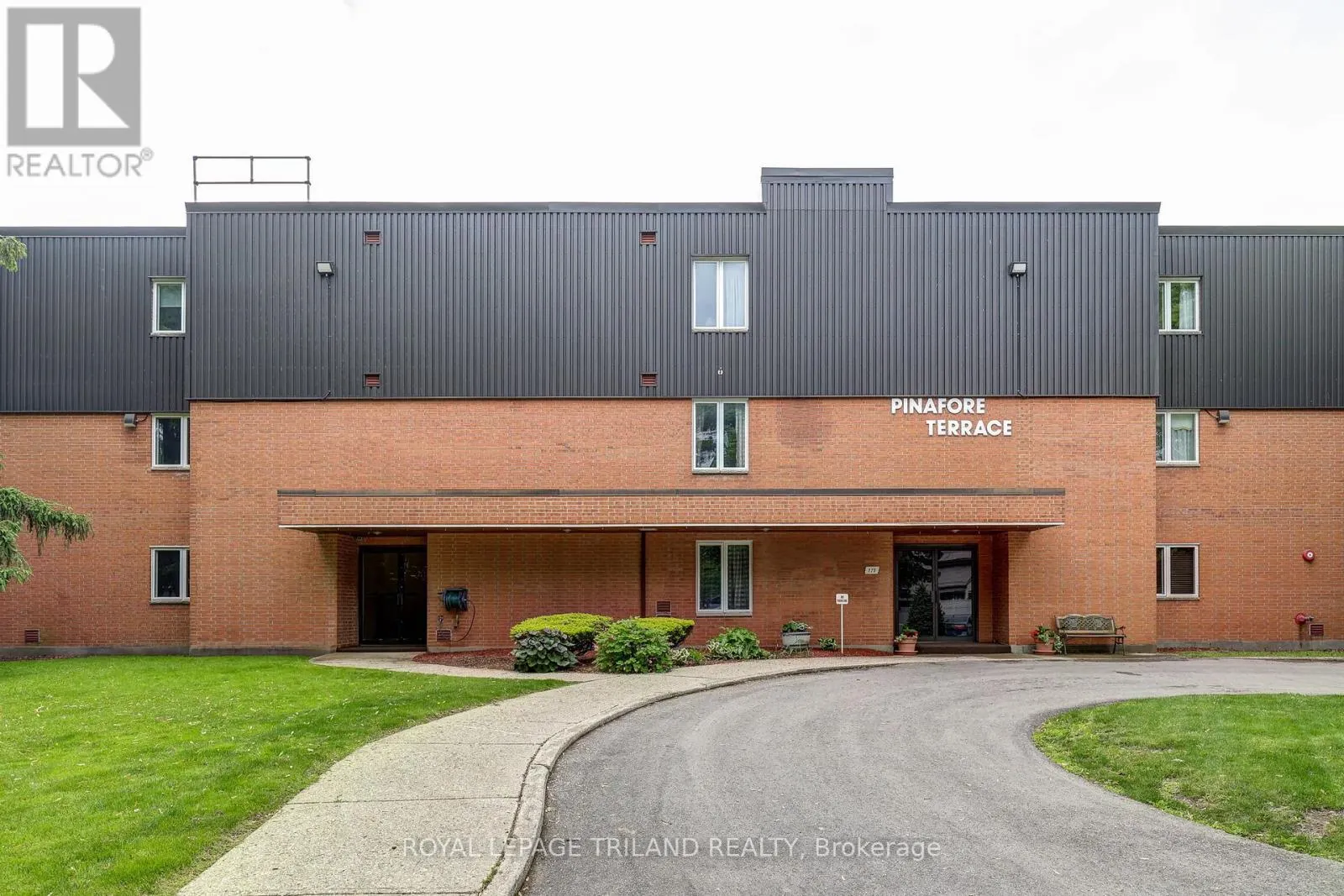 11 - 125 ELM STREET, #11