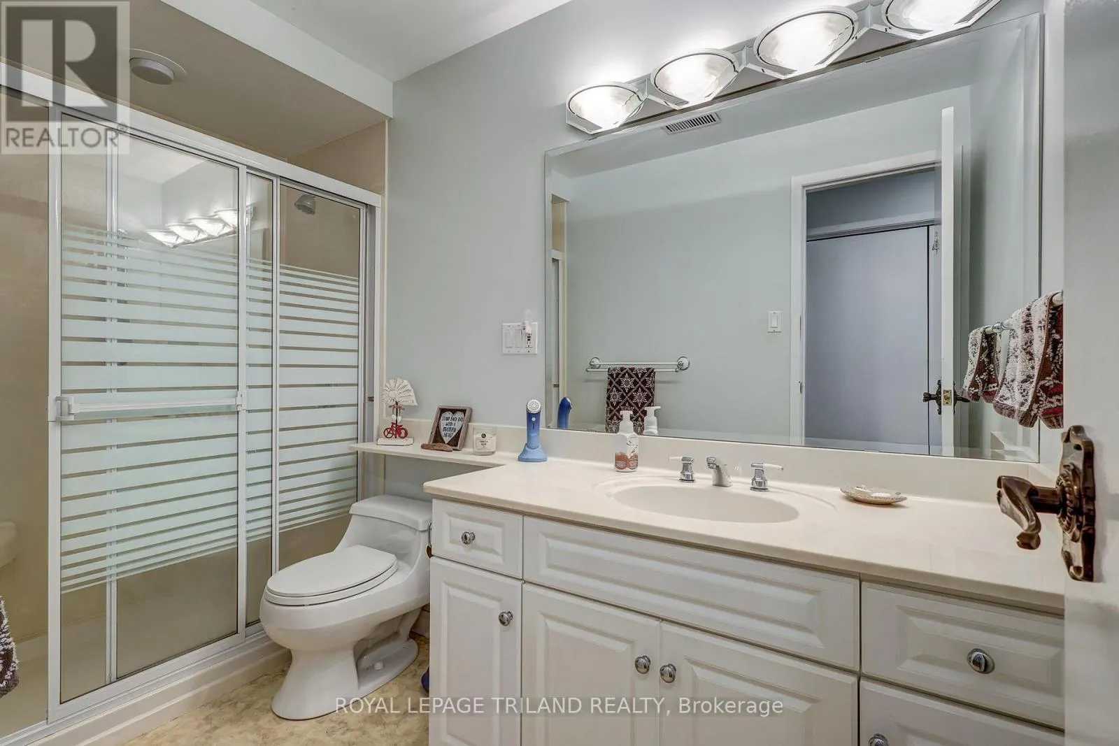 11 - 125 ELM STREET, #11