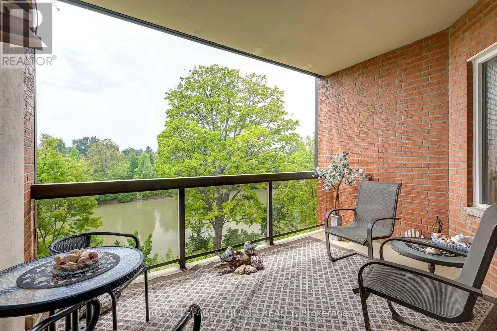 11 - 125 ELM STREET, #11