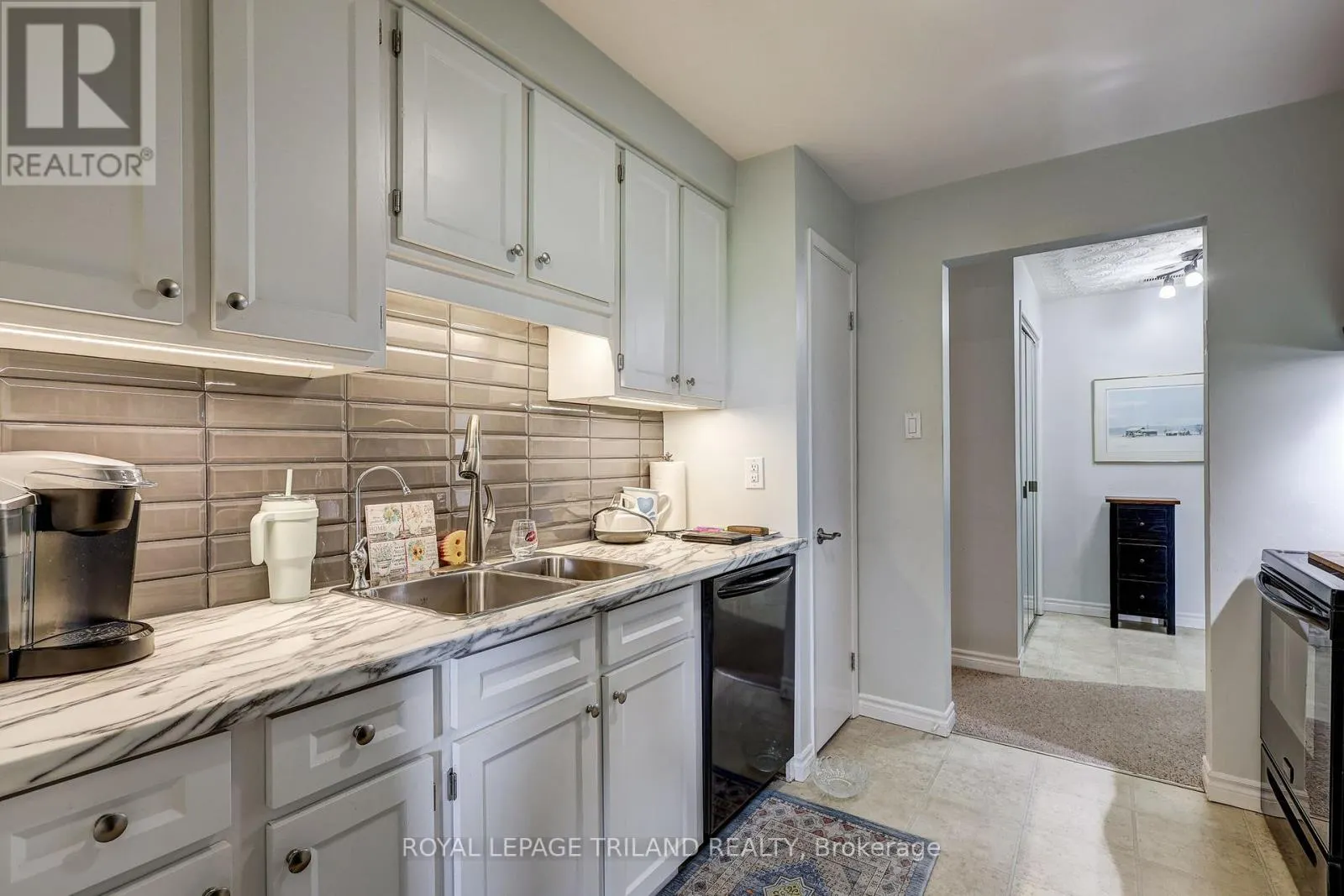 11 - 125 ELM STREET, #11