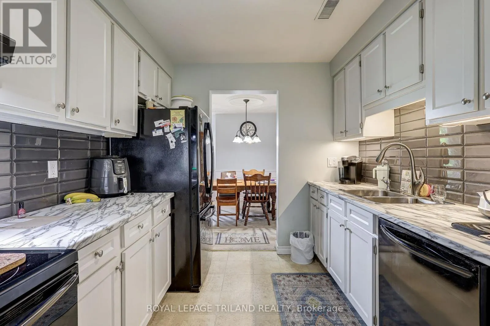 11 - 125 ELM STREET, #11