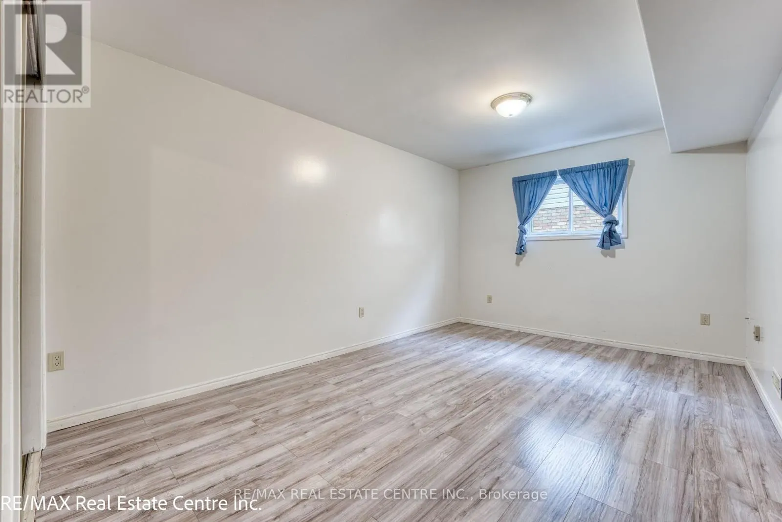 1616 BIRCHWOOD CRESCENT