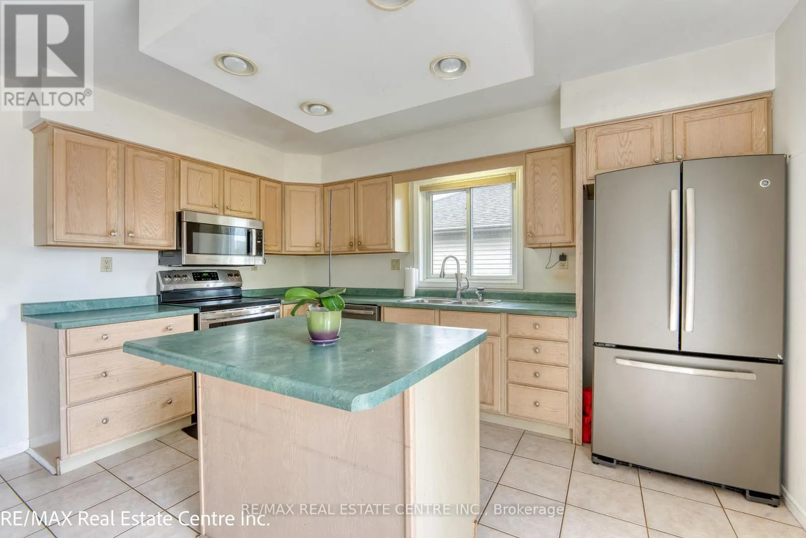 1616 BIRCHWOOD CRESCENT