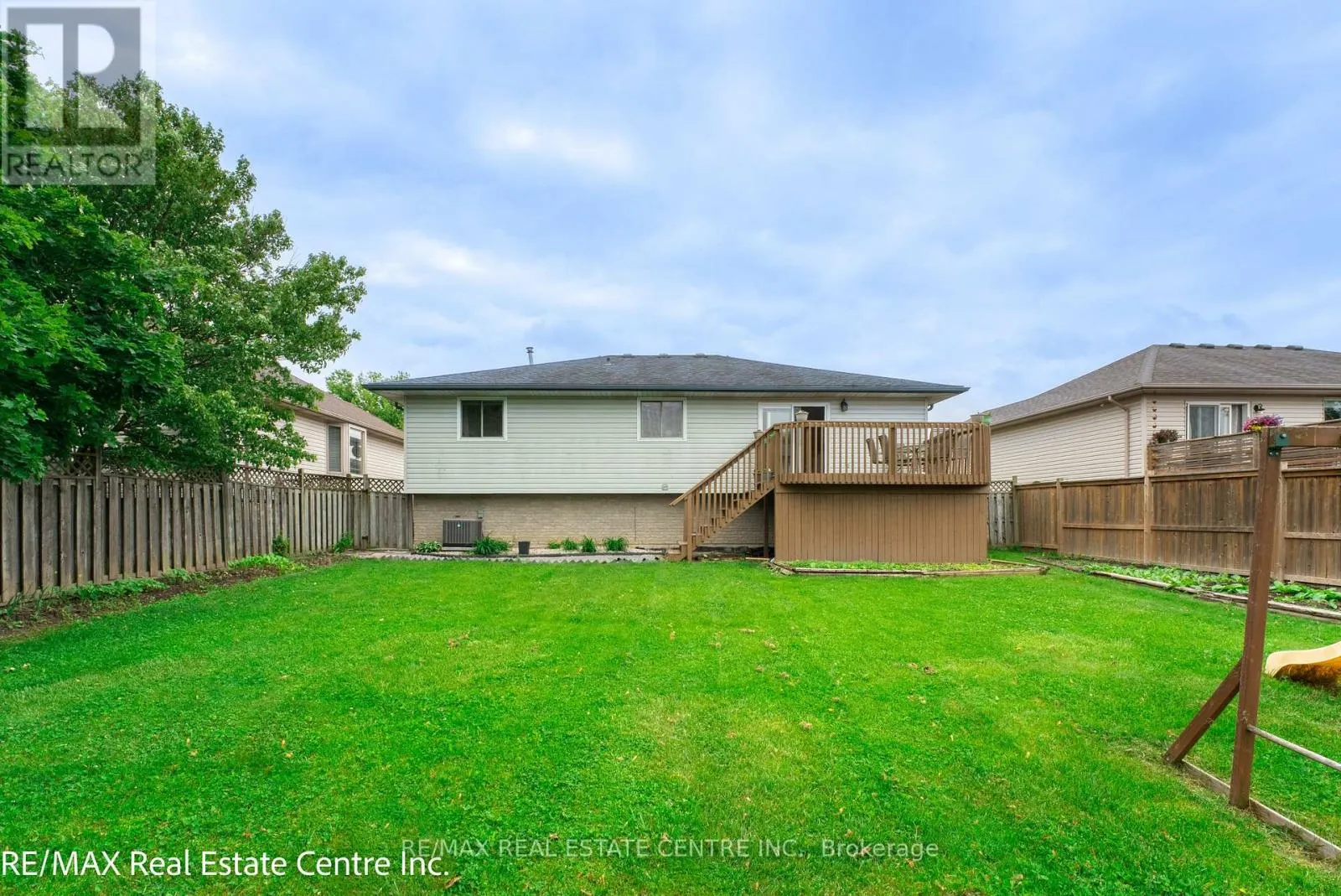 1616 BIRCHWOOD CRESCENT