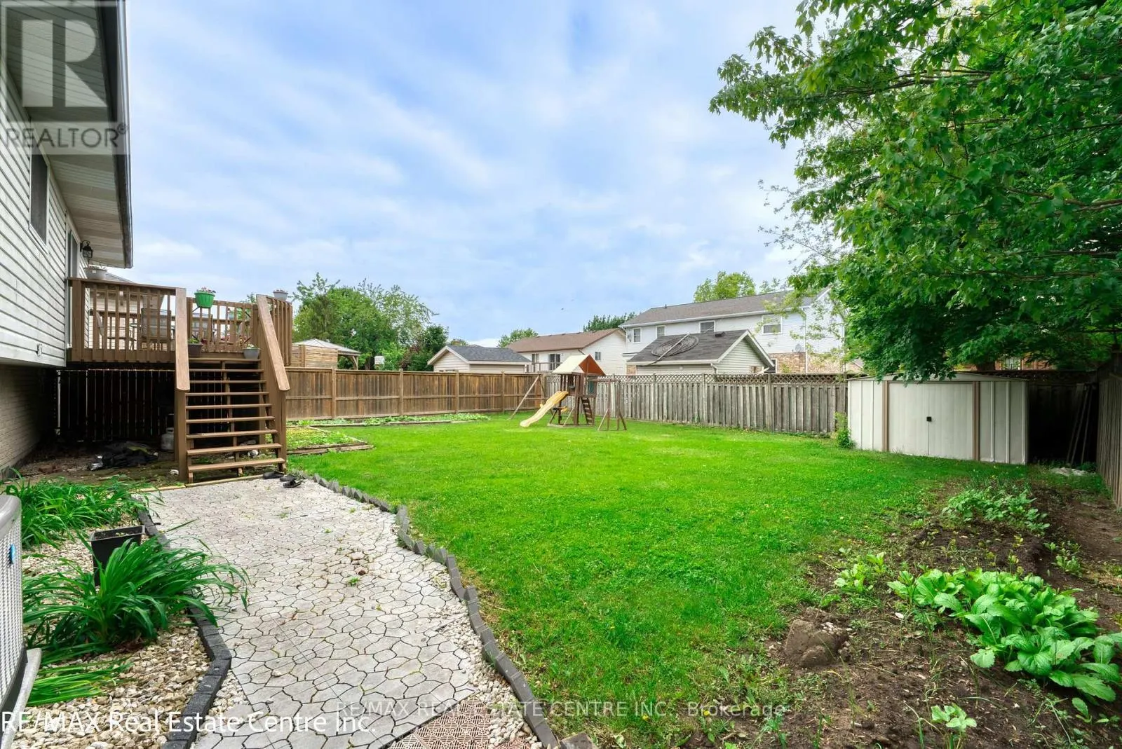 1616 BIRCHWOOD CRESCENT