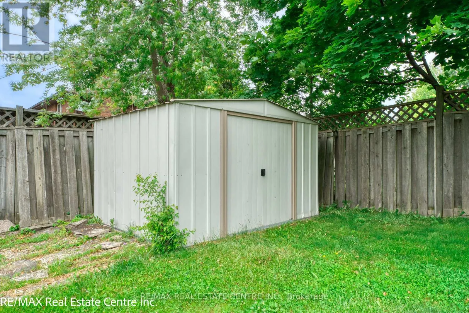 1616 BIRCHWOOD CRESCENT