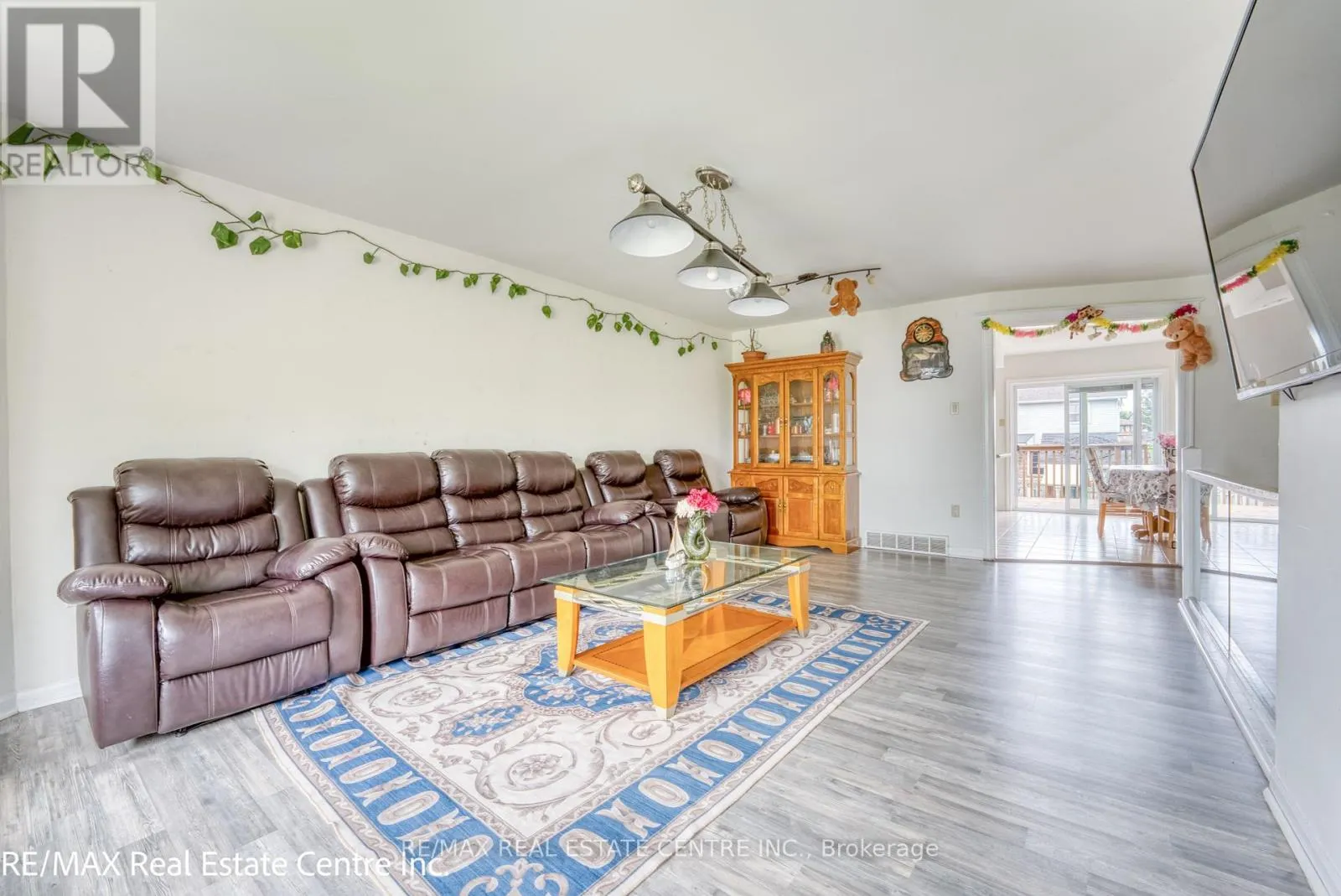 1616 BIRCHWOOD CRESCENT