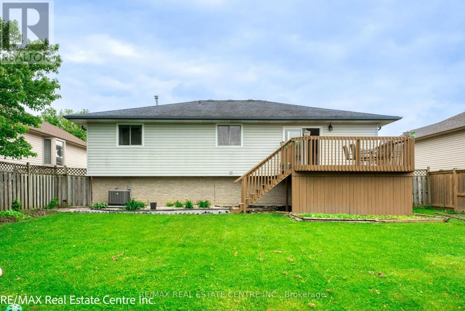 1616 BIRCHWOOD CRESCENT