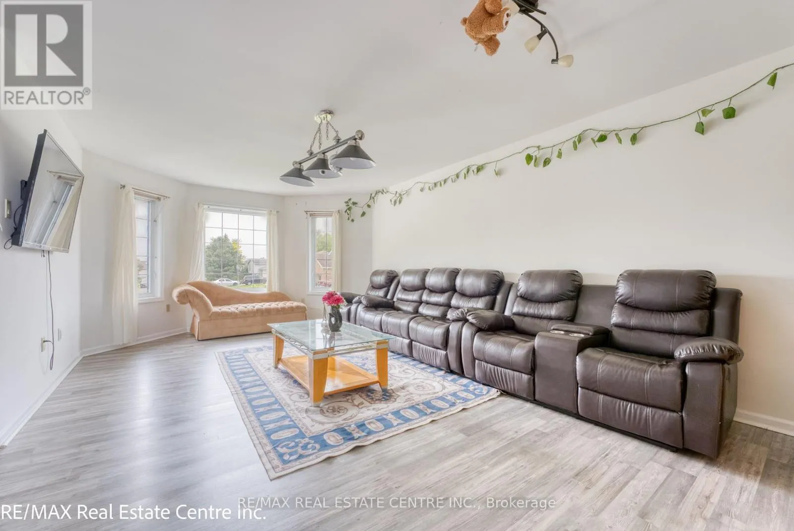 1616 BIRCHWOOD CRESCENT