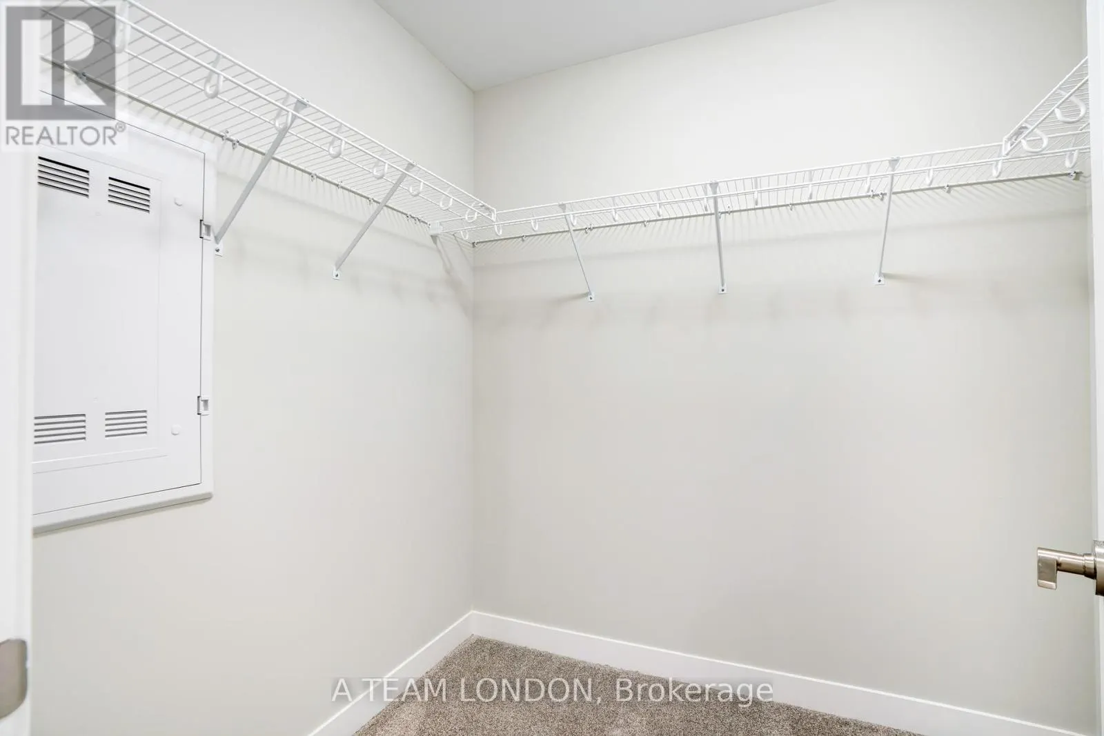 212 - 100 THE PROMENADE, #212