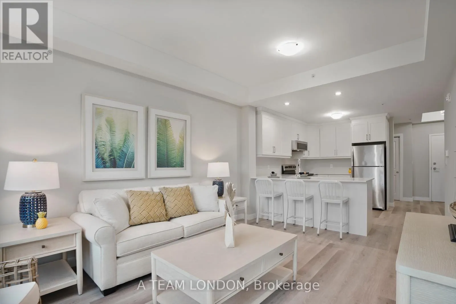 212 - 100 THE PROMENADE, #212
