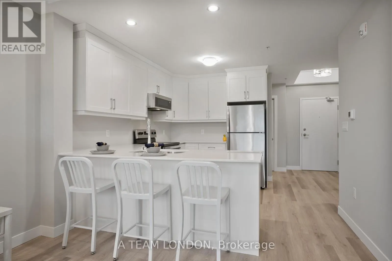 212 - 100 THE PROMENADE, #212