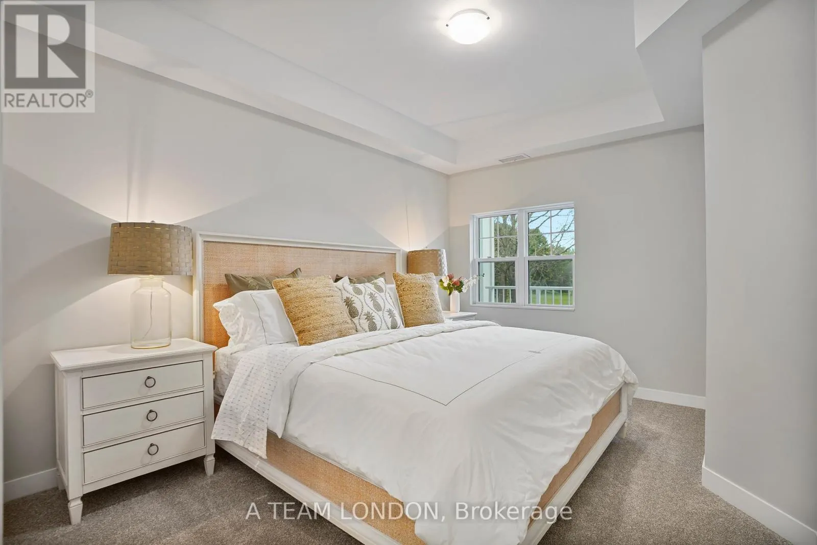 212 - 100 THE PROMENADE, #212