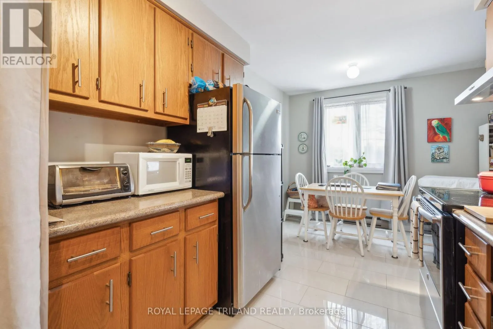 221 HIGHVIEW DRIVE