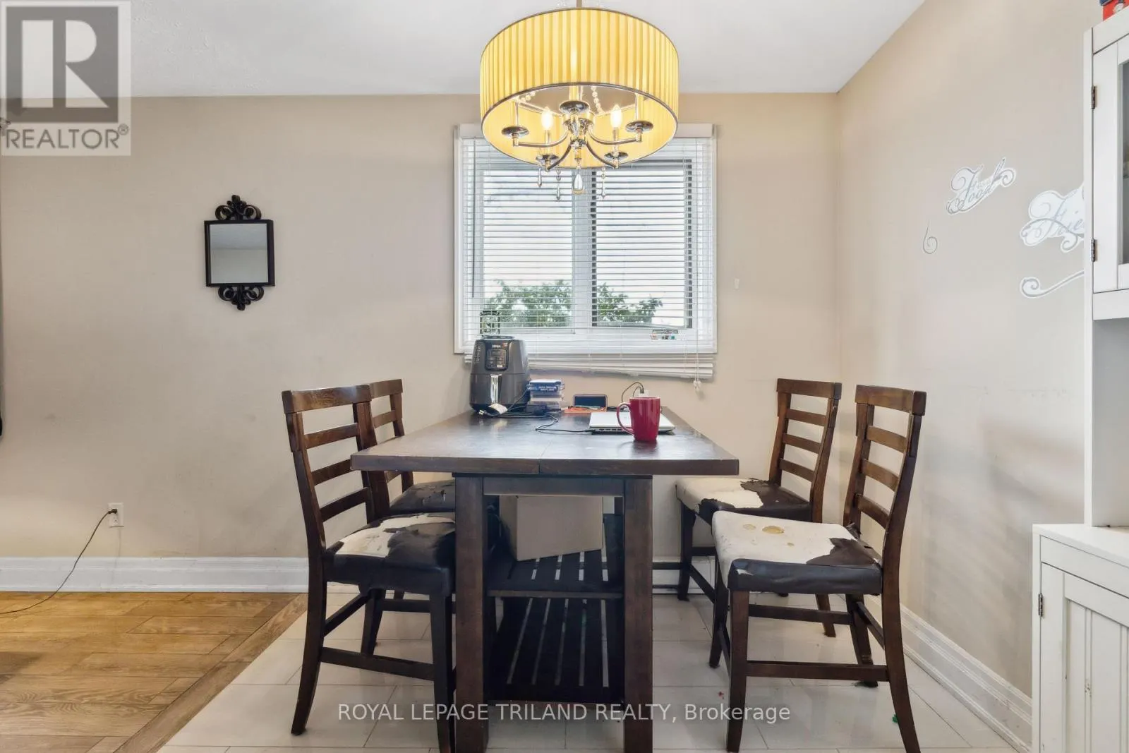 221 HIGHVIEW DRIVE