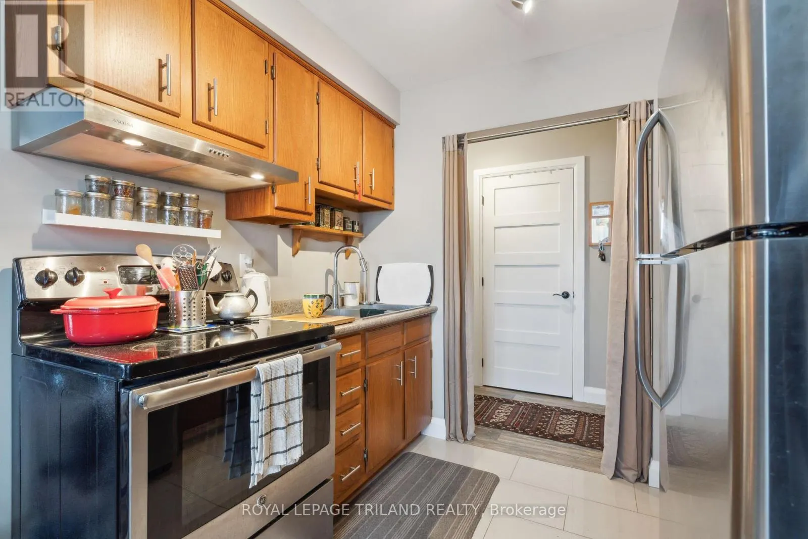 221 HIGHVIEW DRIVE