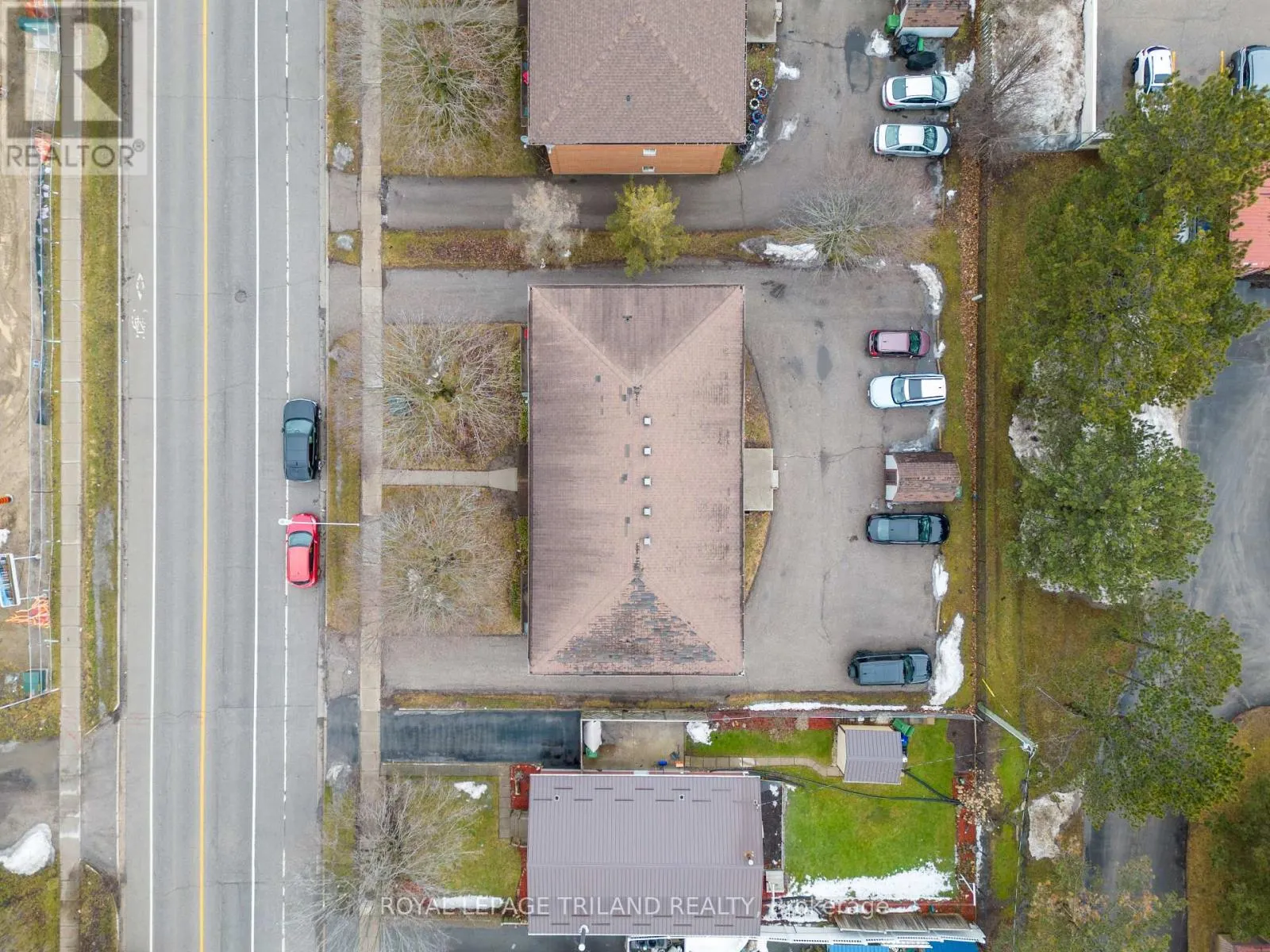221 HIGHVIEW DRIVE