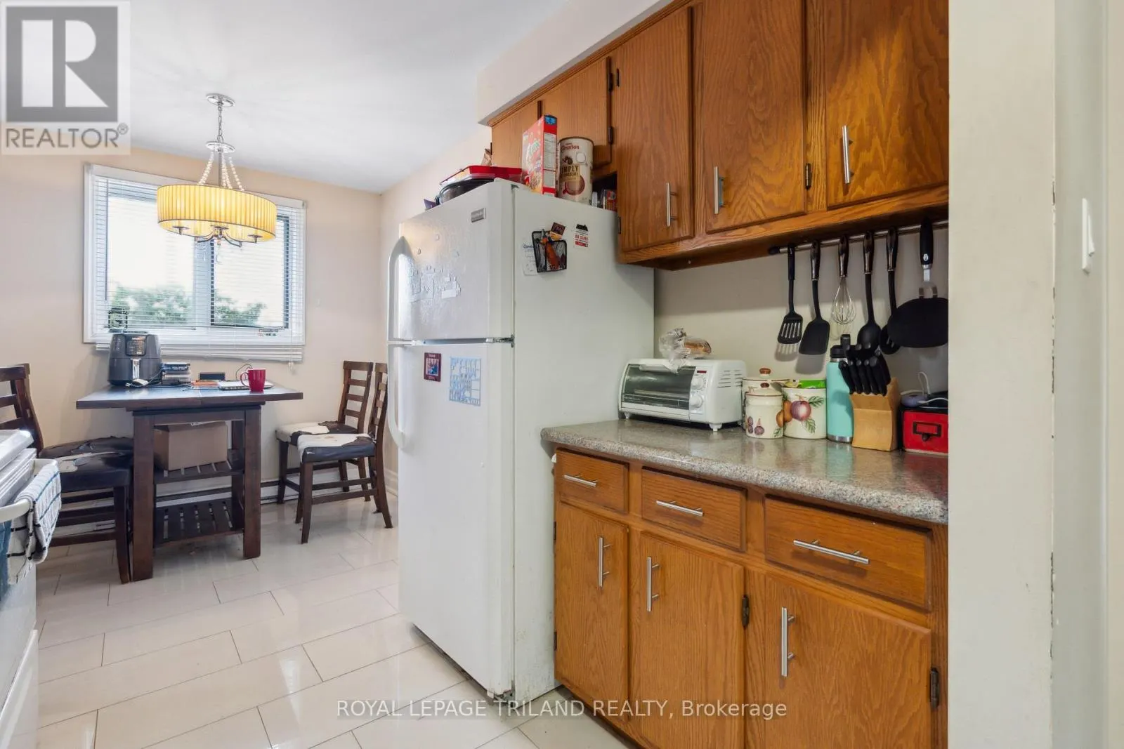 221 HIGHVIEW DRIVE
