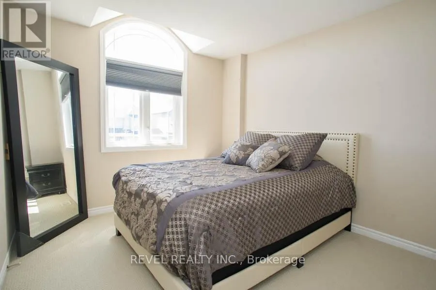 28 VIC CHAMBERS PLACE