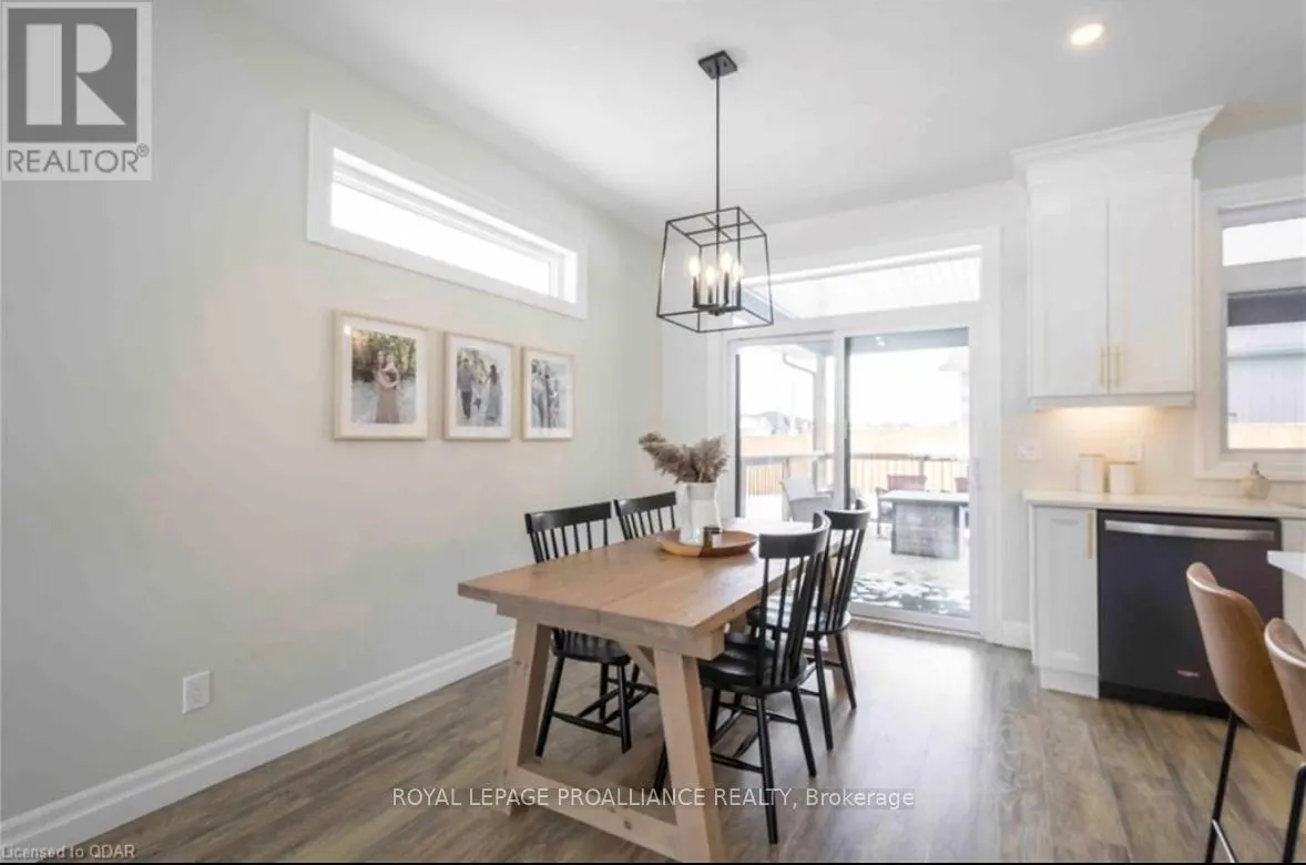 31 MACKENZIE JOHN CRESCENT