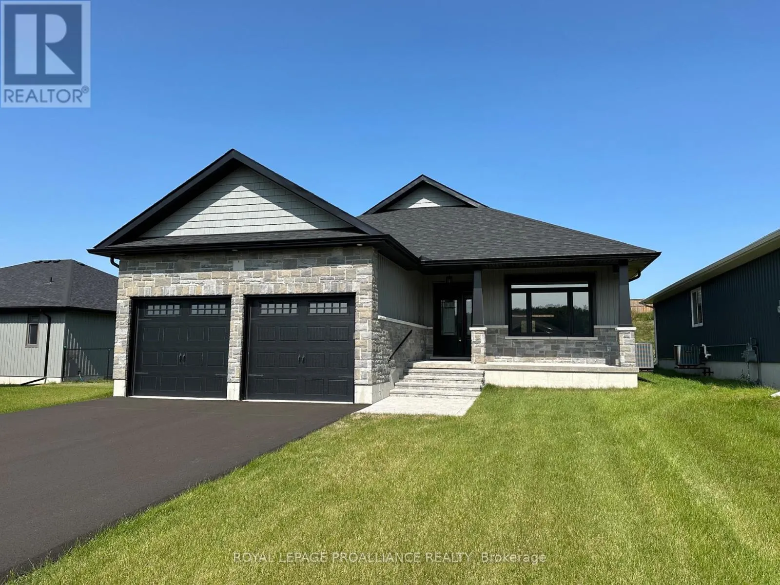 31 MACKENZIE JOHN CRESCENT