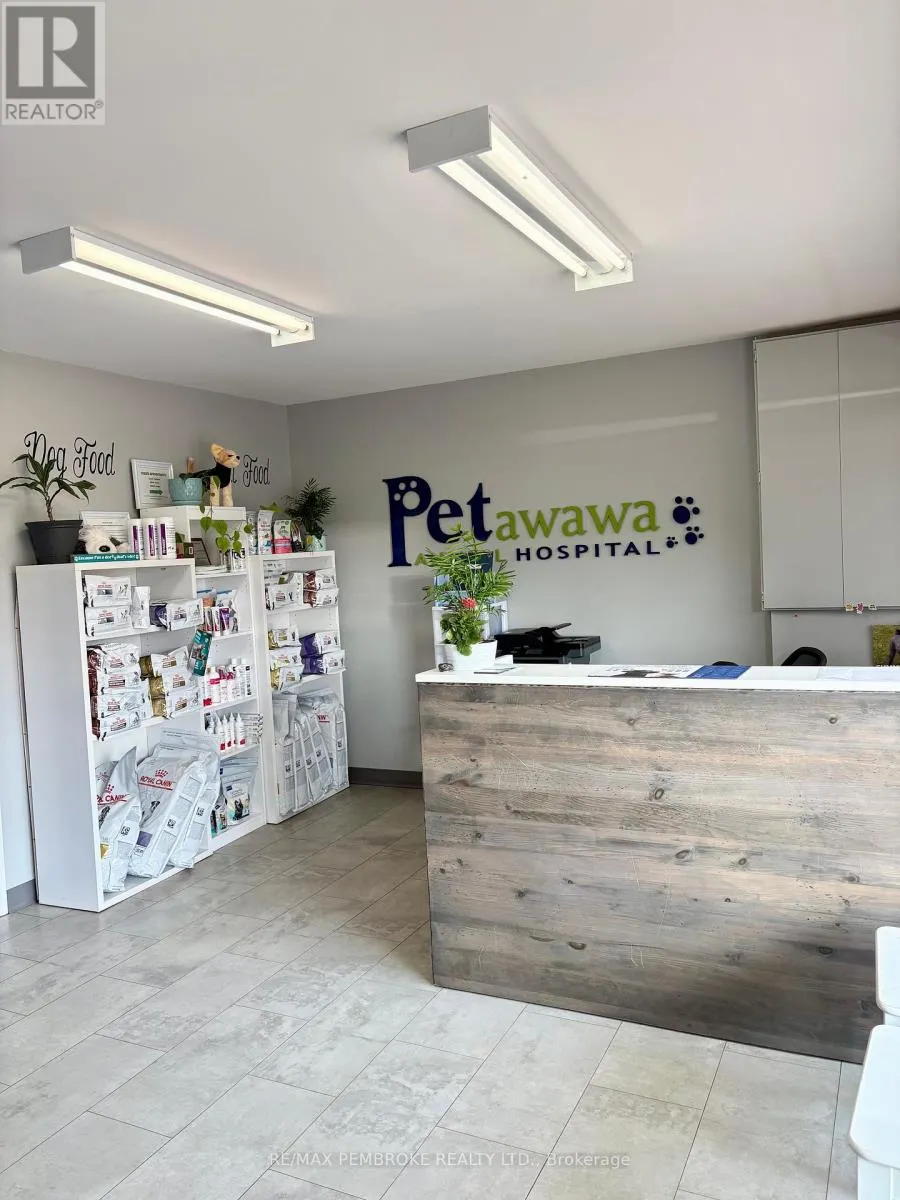 3261 PETAWAWA BLVD BOULEVARD