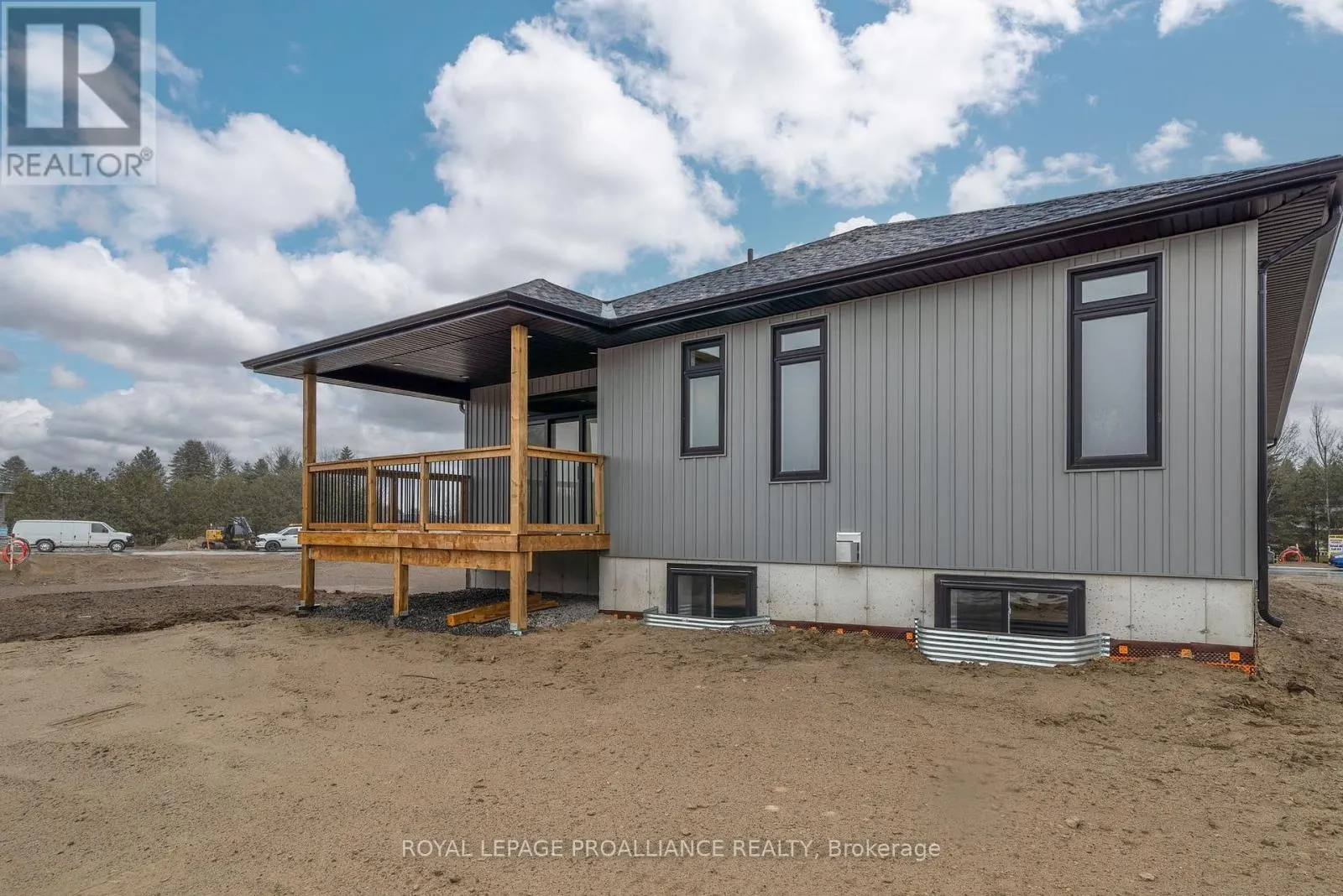 30 MACKENZIE JOHN CRESCENT