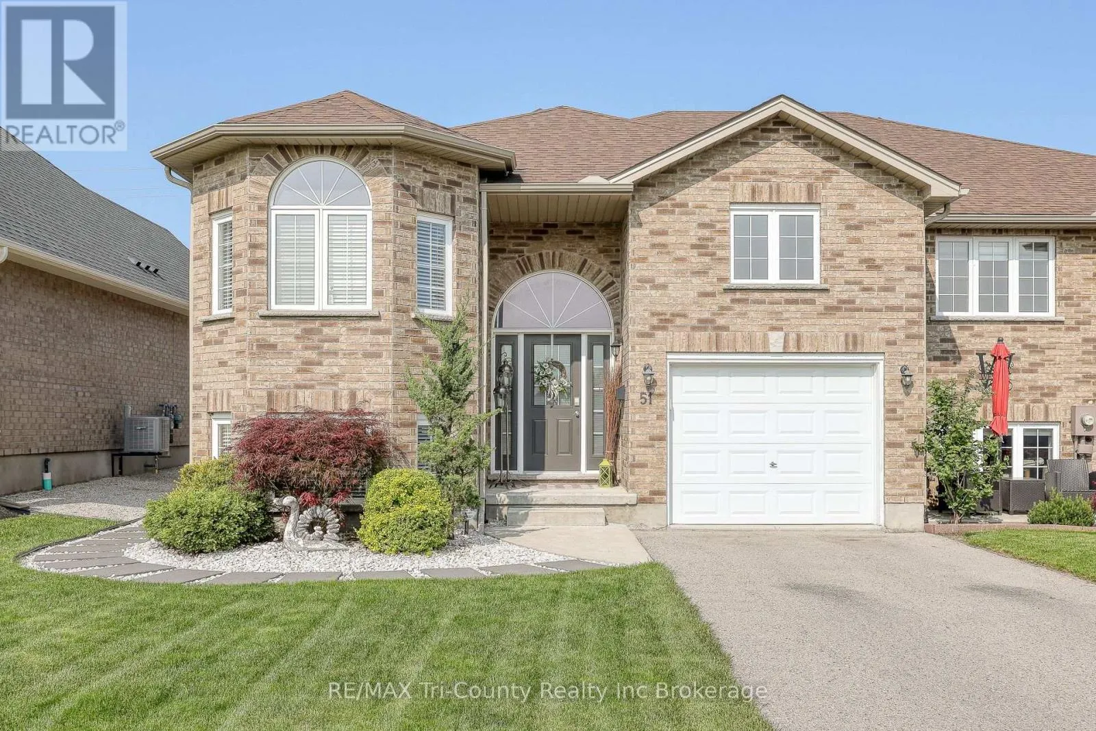 51 TRAILVIEW DRIVE