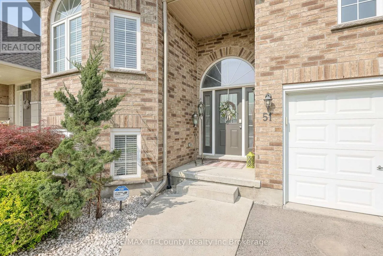 51 TRAILVIEW DRIVE