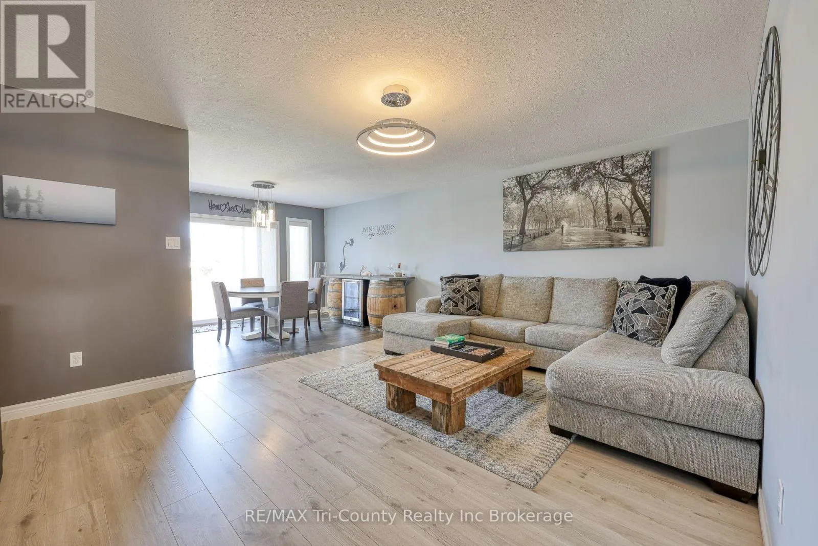 51 TRAILVIEW DRIVE