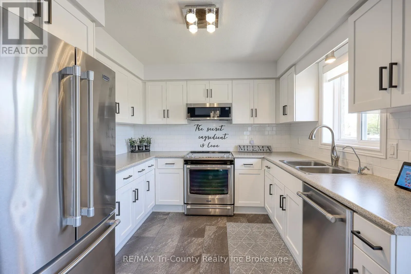 51 TRAILVIEW DRIVE