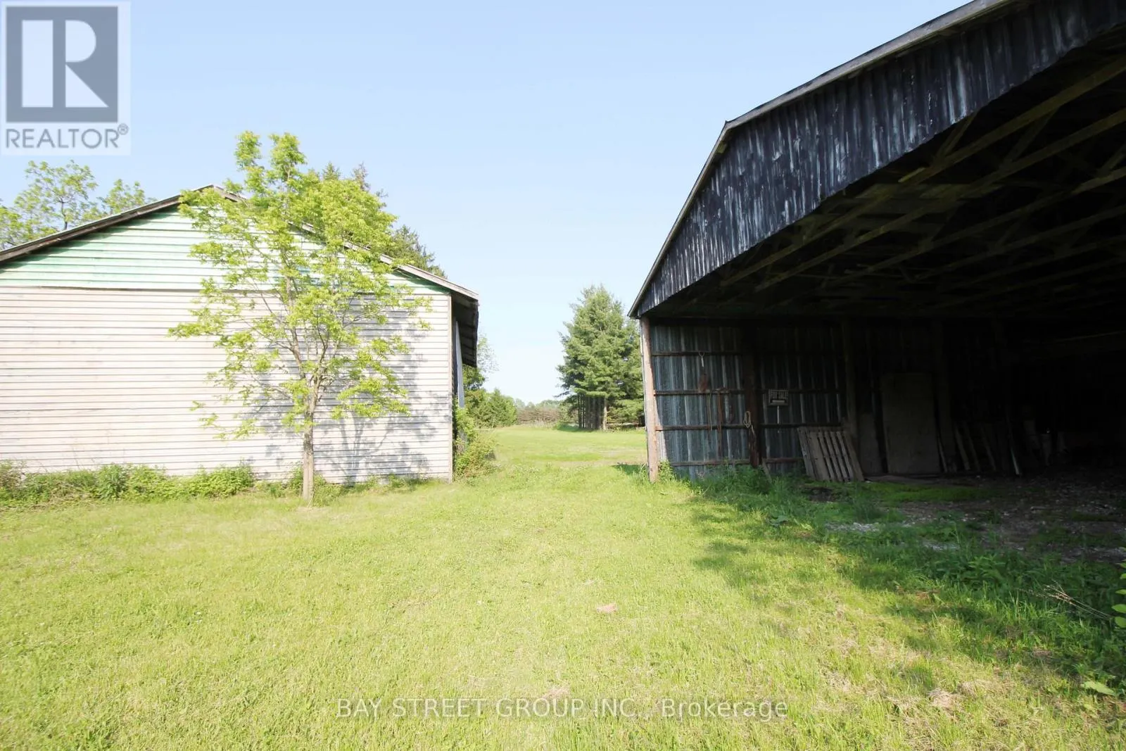 2757 BARRON ROAD