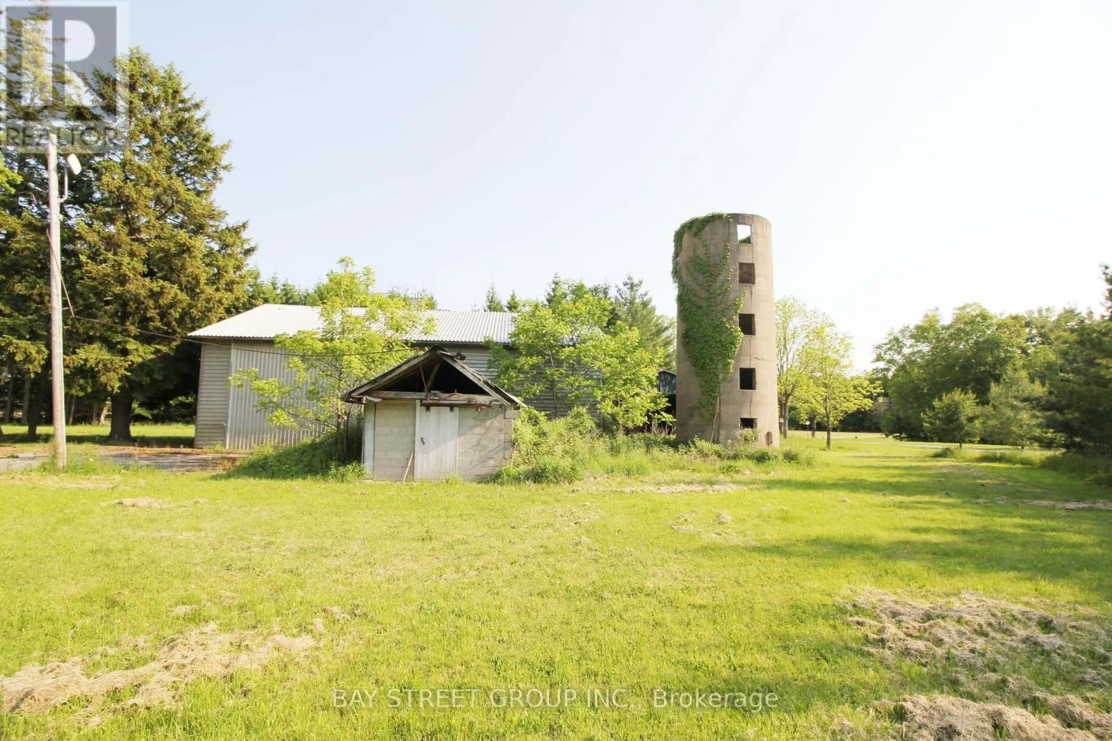 2757 BARRON ROAD