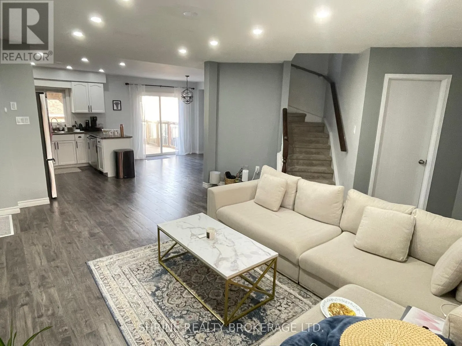 UPPER - 1850 BLACKWATER ROAD, #Upper
