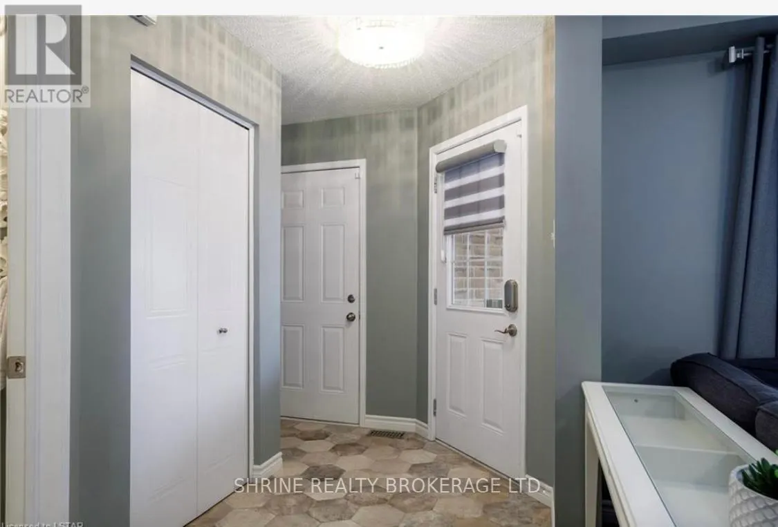UPPER - 1850 BLACKWATER ROAD, #Upper