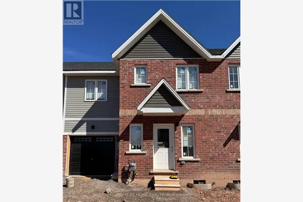 90 HIGHRIVER TRAIL, Welland (Broadway)