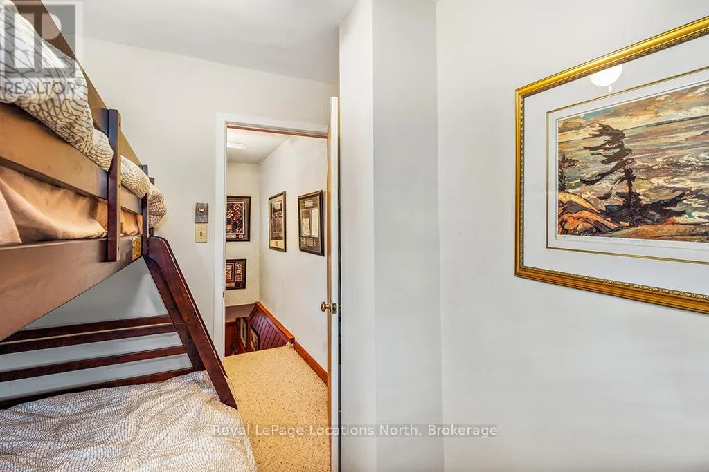 7 - 139 LAKESHORE ROAD E, #7