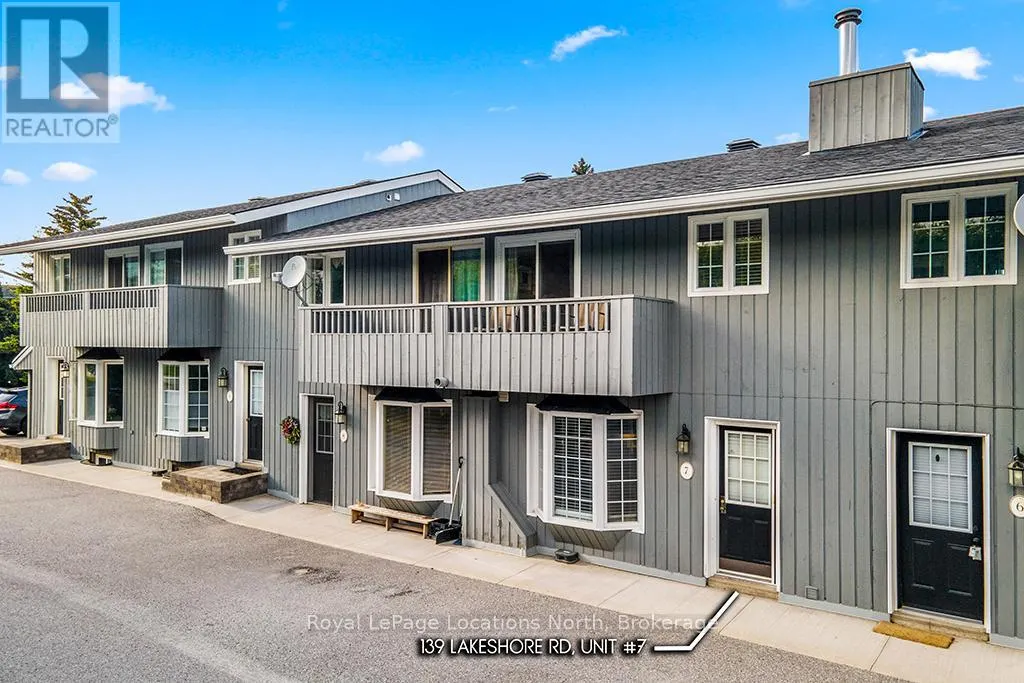 7 - 139 LAKESHORE ROAD E, #7